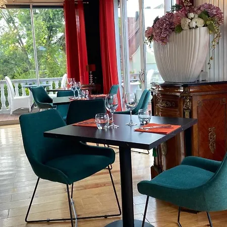 La Hotel-restaurant 사베른